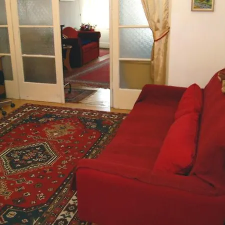 - Veres Palne Daire Budapeşte