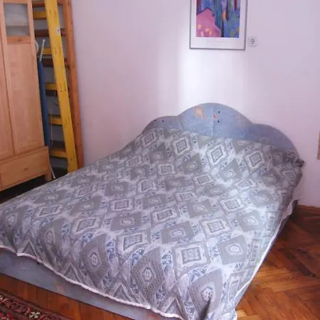 - Veres Palne Daire *