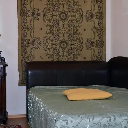 - Veres Palne Daire Budapeşte