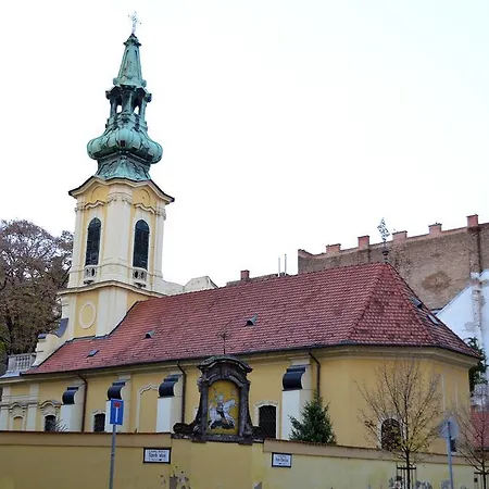 - Veres Palne Daire Budapeşte
